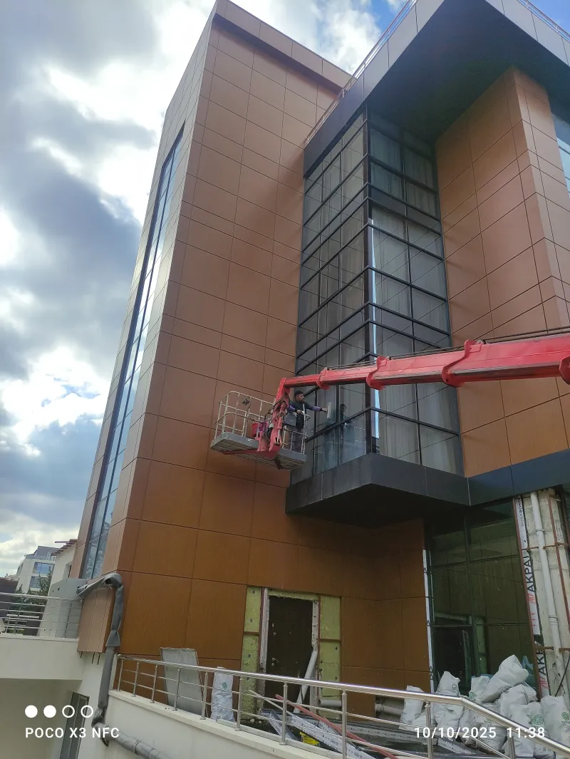 Ankara dış cephe cam ve kompozit temizlik uygulaması