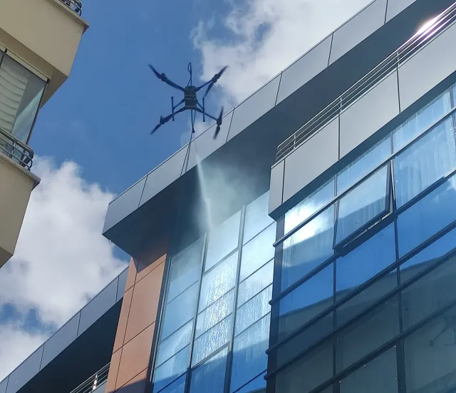 Drone ile Dış Cephe Temizleme